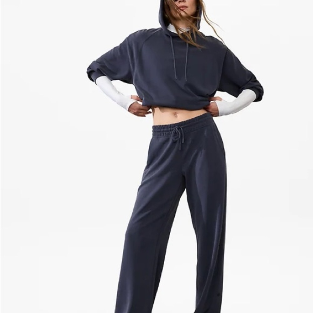 Athleta Navy Seasoft Mid Rise Straight Pant
